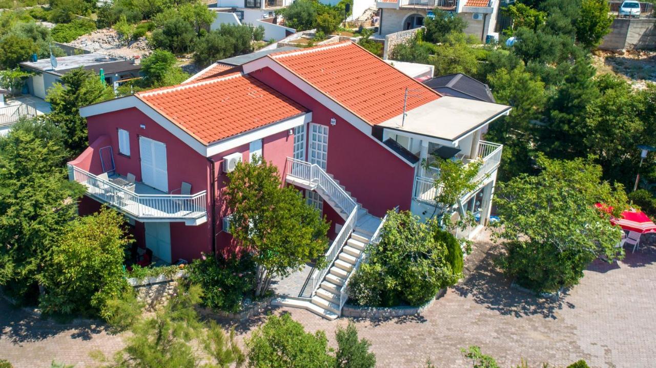 Resort Haus Toma Cesarica Exterior foto